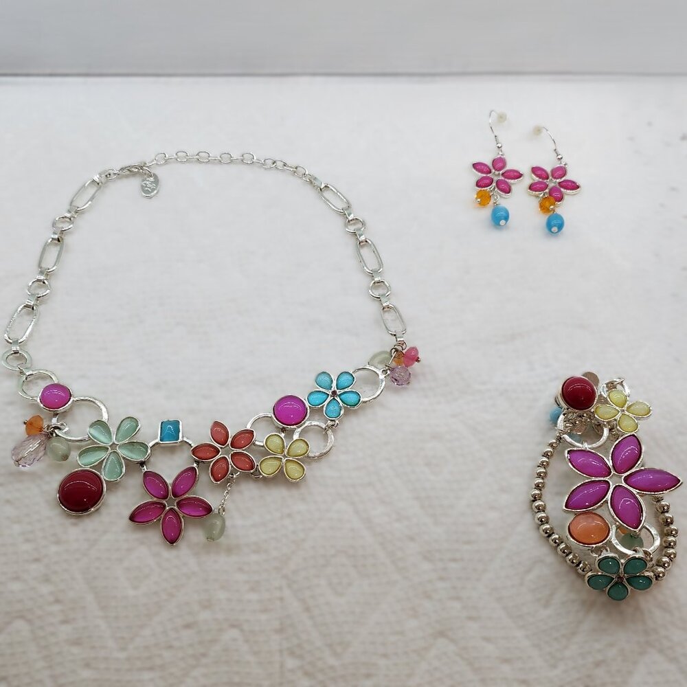 *new low price* Caracol Retro Floral Necklace Set